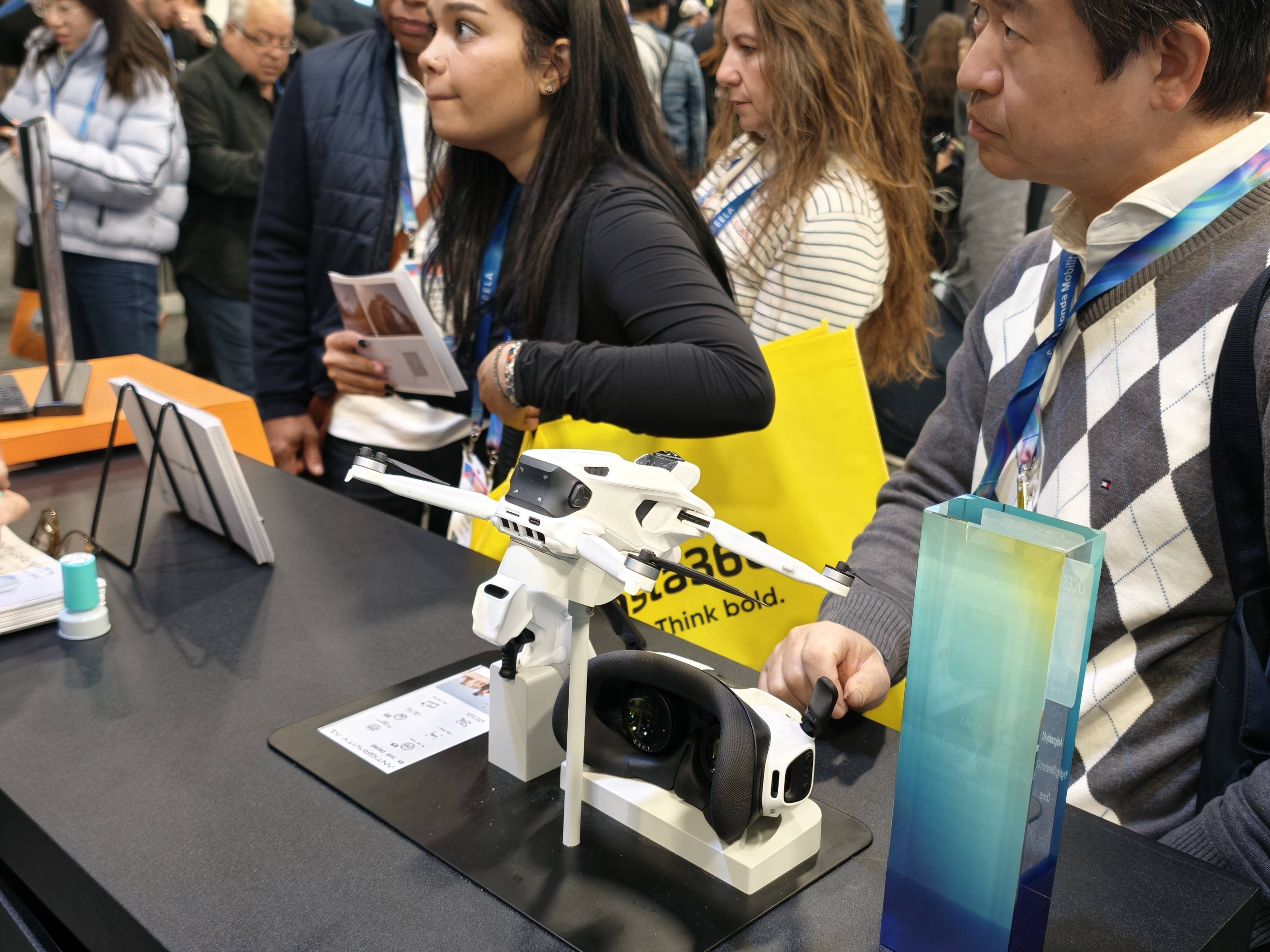 分体、全景、机械臂！六大玩家CES交卷：影像赛道打法变了(图3)